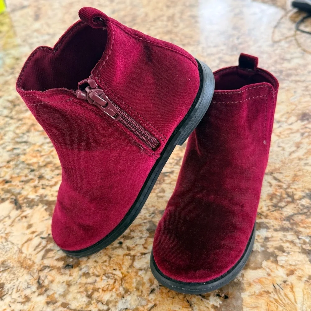 NEW GAP Kids Burgundy Velvet Ankle Boots Booties Girls Size 10 Side ZipNEW NOBOX